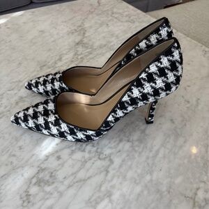 Ann Taylor Azra Black and White Heels with D'Orsay Cut